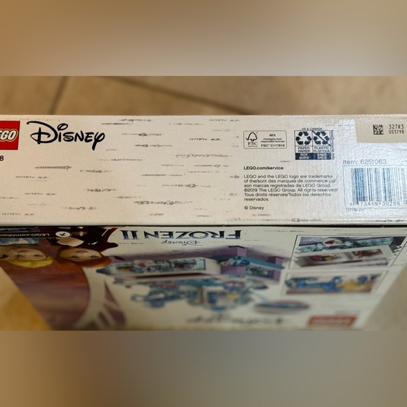 LEGO® Disney Frozen 2 Elsa's Jewelry Box Creation - Picture 12 of 12